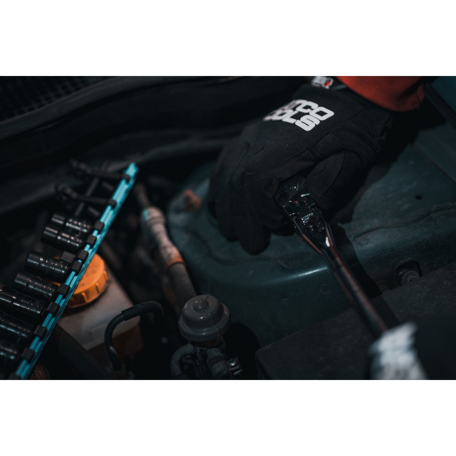 21-3-8-drive-12-1-2-eighty8-tooth-locking-flex-head-ratchet-with-ergo-handle-orange-1.jpg
