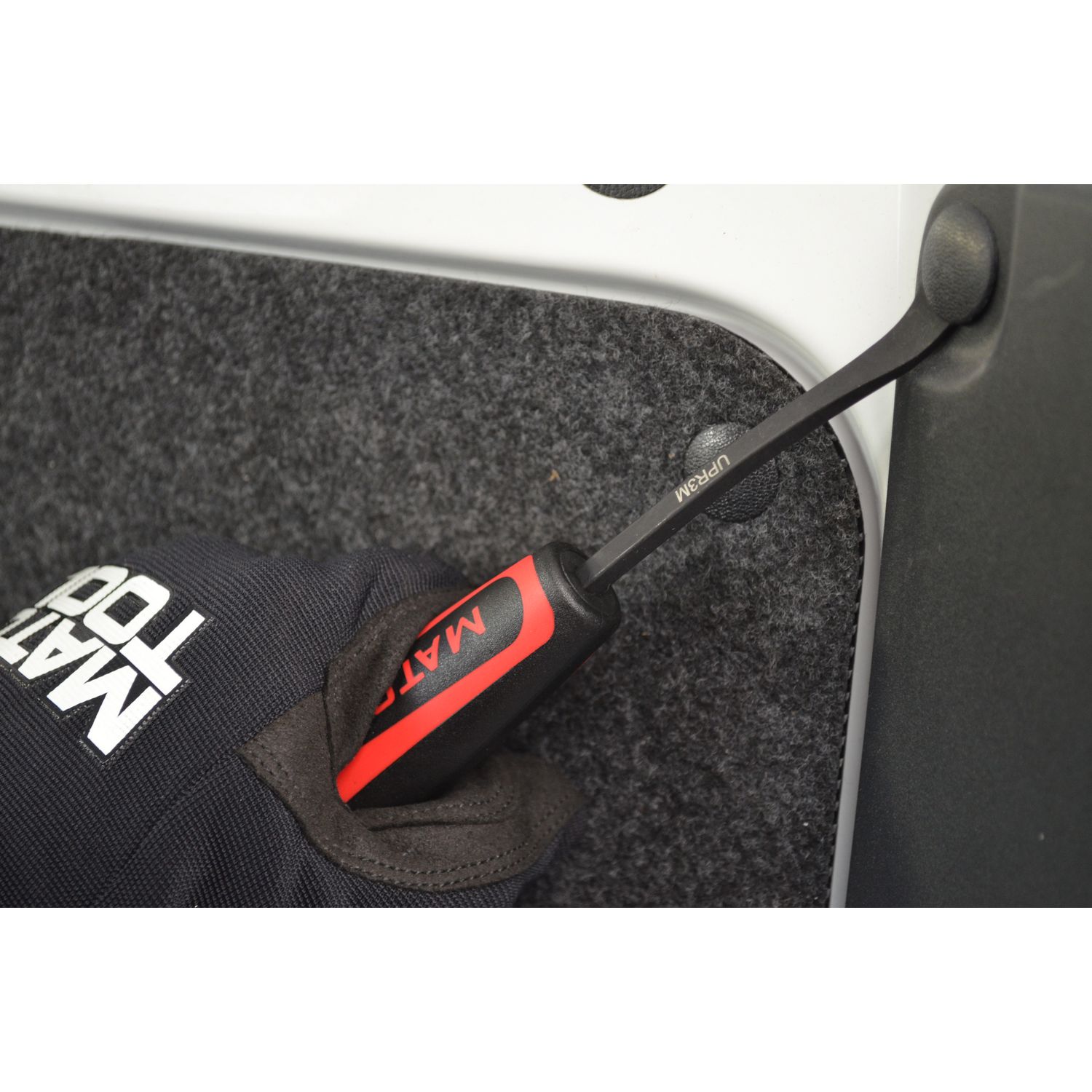"V" NOTCH UPHOLSTERY TOOL