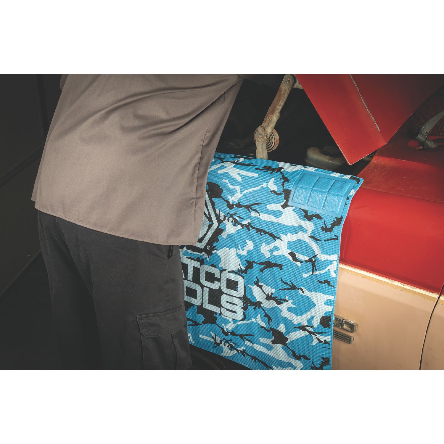 8071-magnetic-fender-cover-blue-camo-1.jpg
